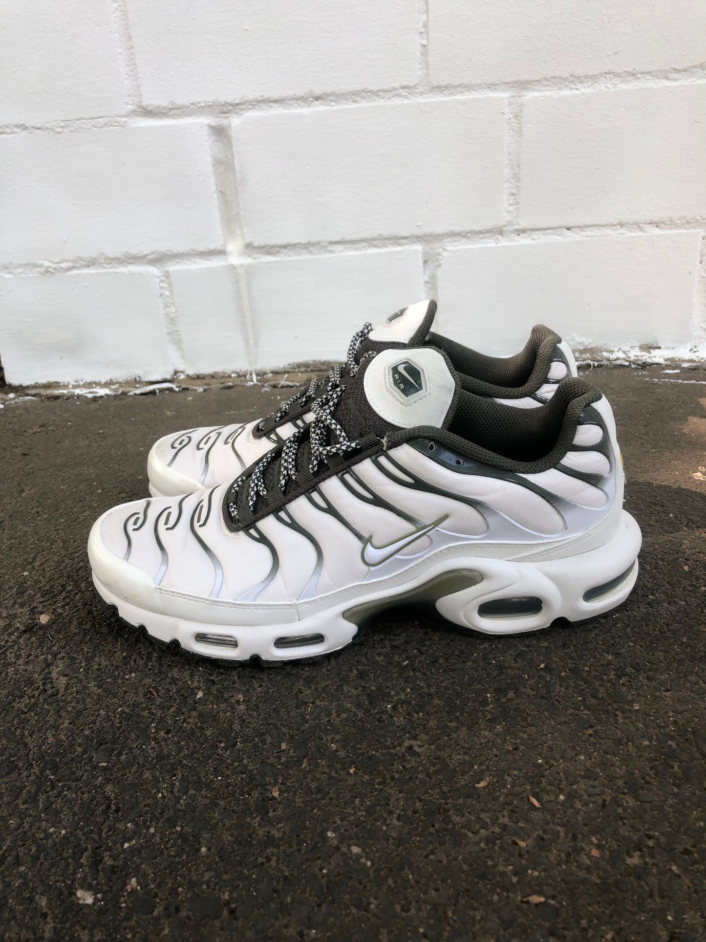 Nike TN OG Olive Schuhe 42