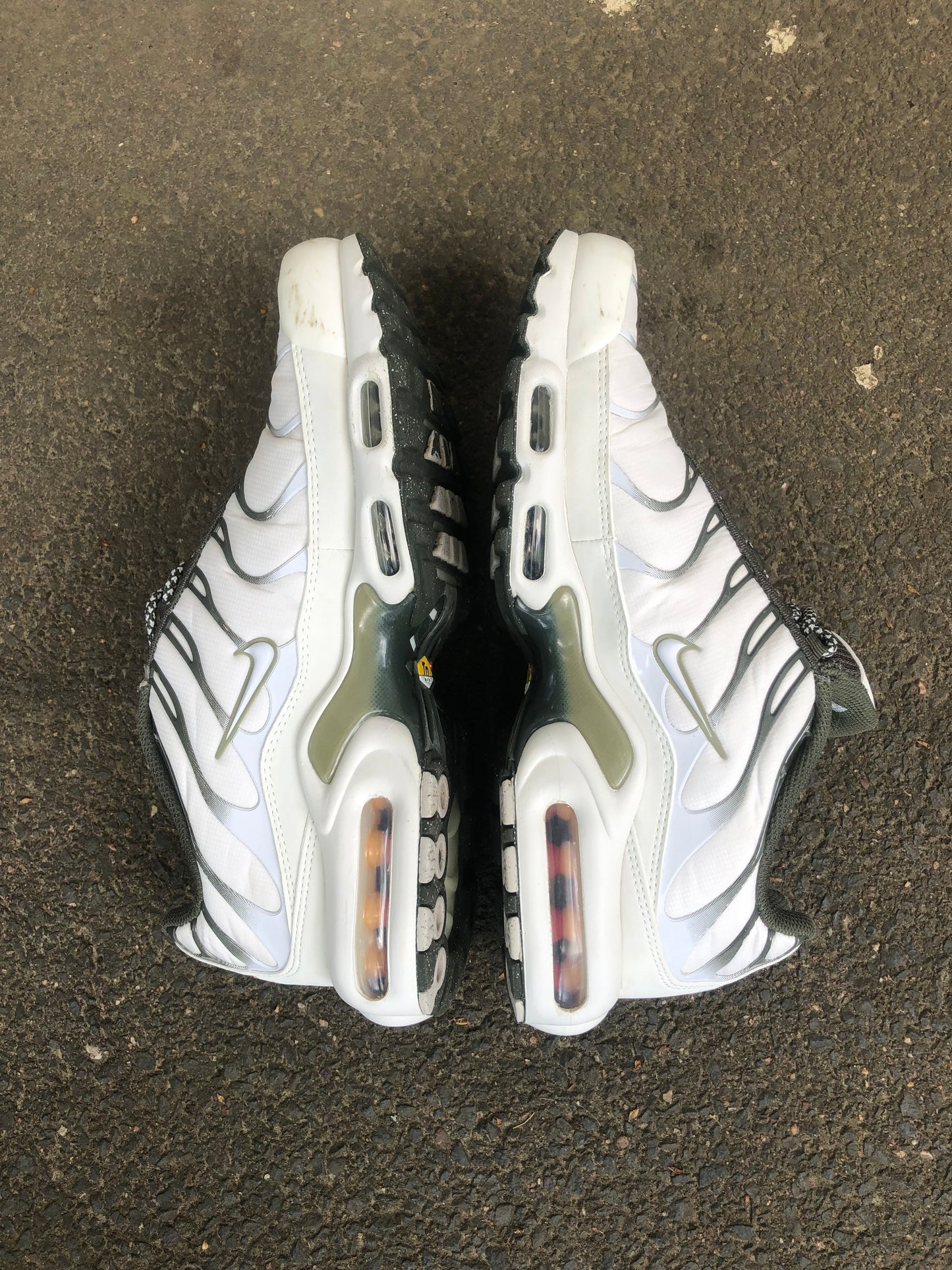 Nike TN OG Olive Schuhe 42