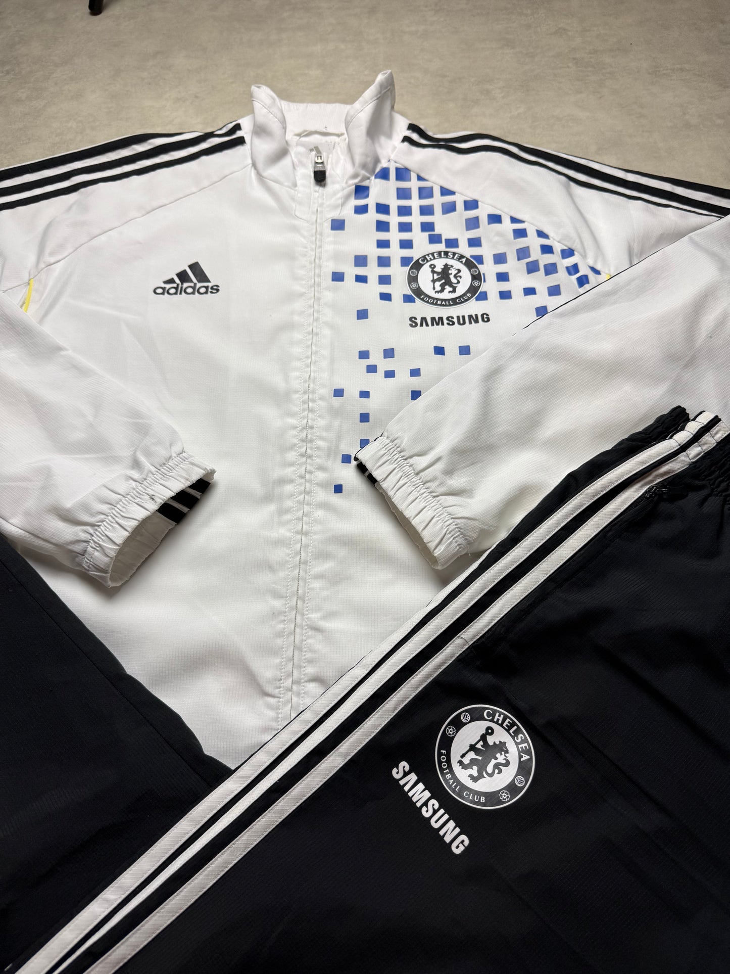 Chelsea Tracksuit Adidas L