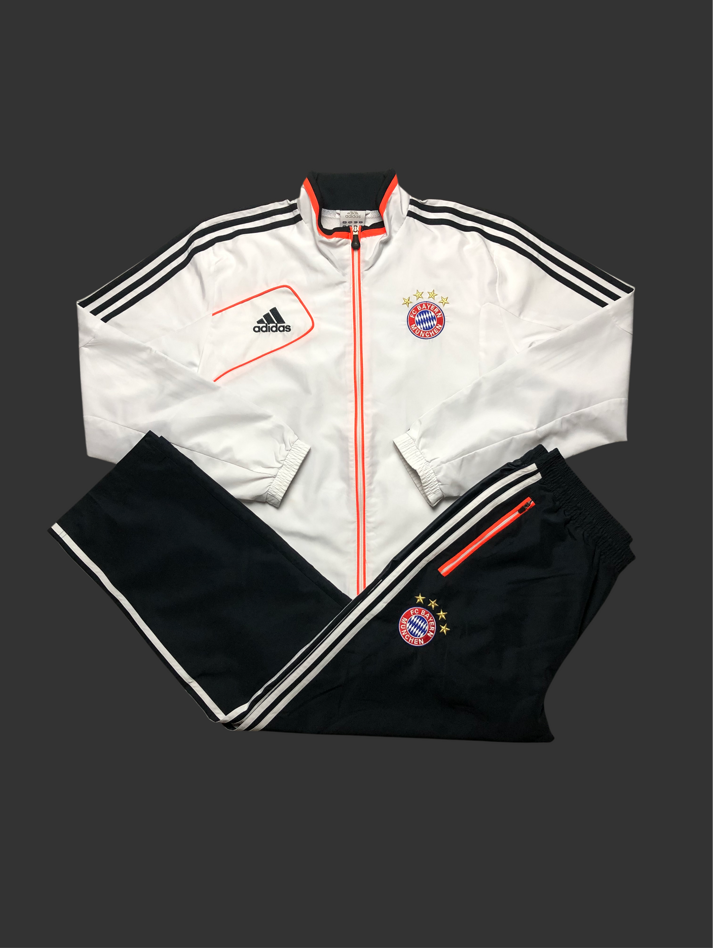Bayern München Tracksuit Adidas L