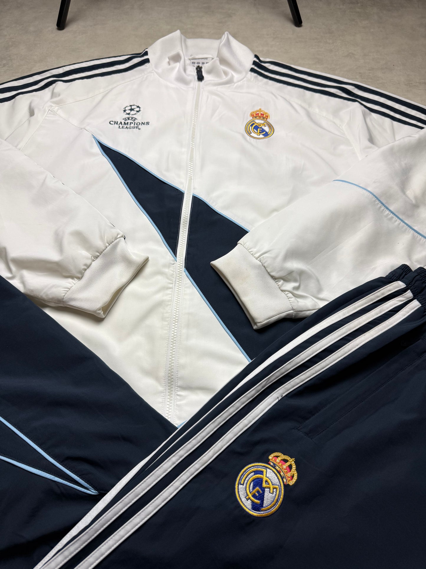 Real Madrid Tracksuit Adidas Champions League Edition L