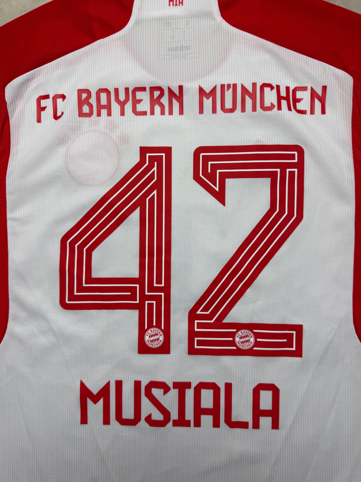 Bayern München Jamal Musiala Trikot Adidas S
