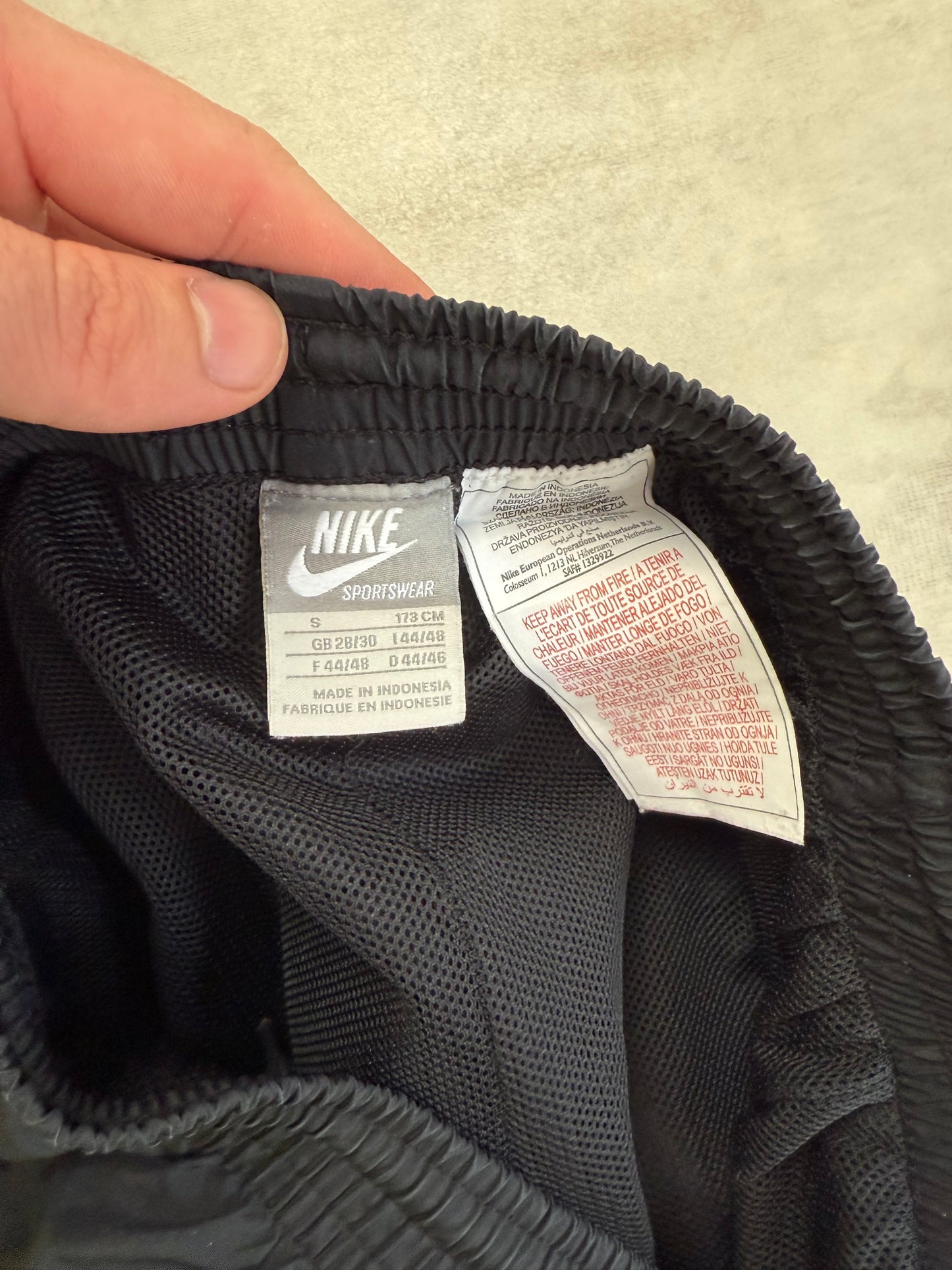 Nike Air Trackpants schwarz S