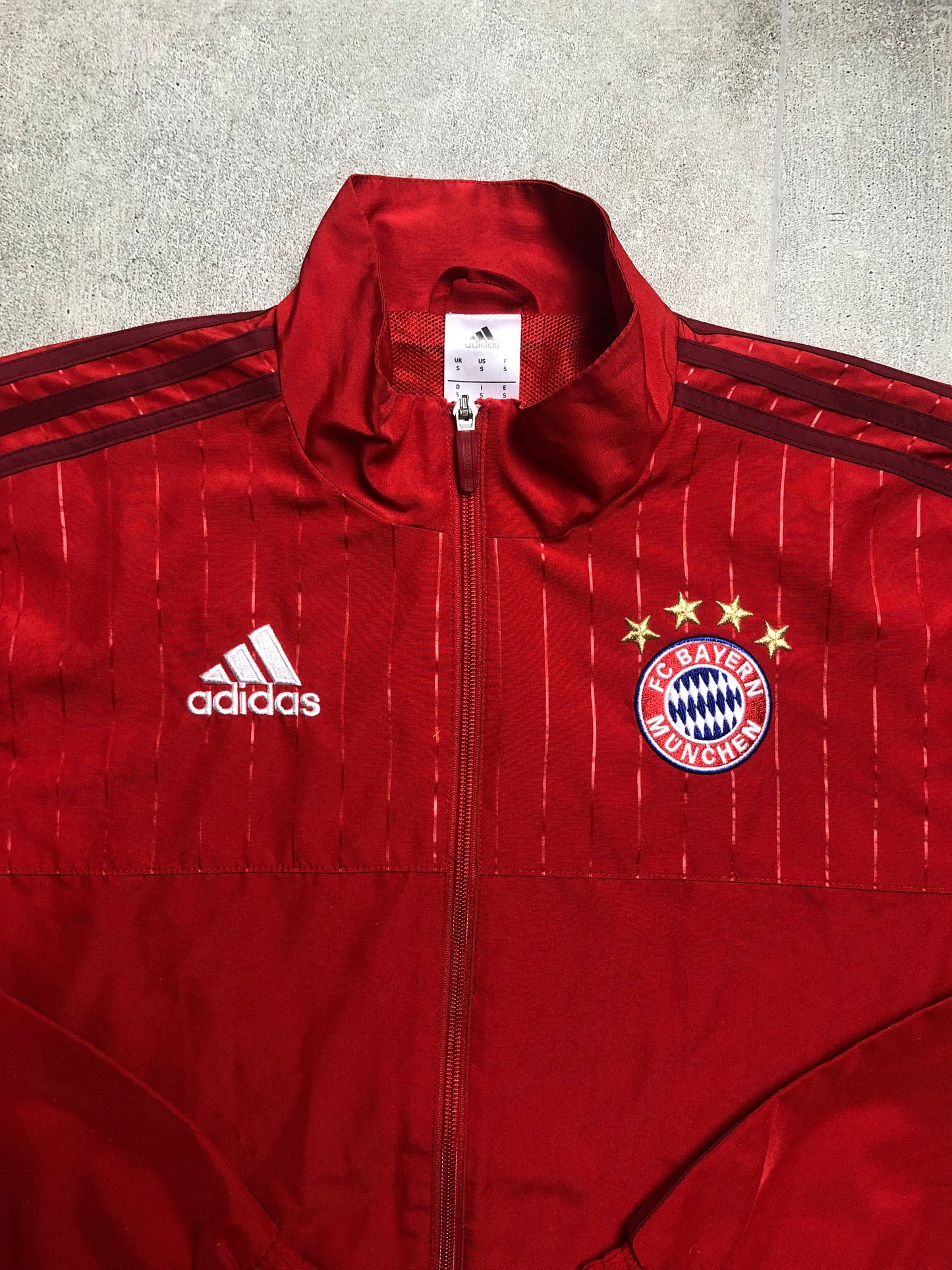 Bayern München Tracksuit Adidas S