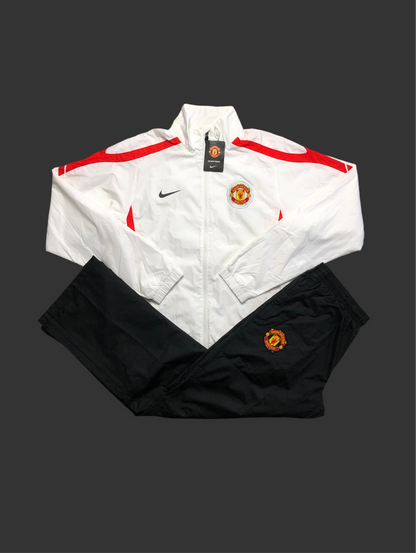 Manchester United Tracksuit Nike M (komplett neu, mit Tags)