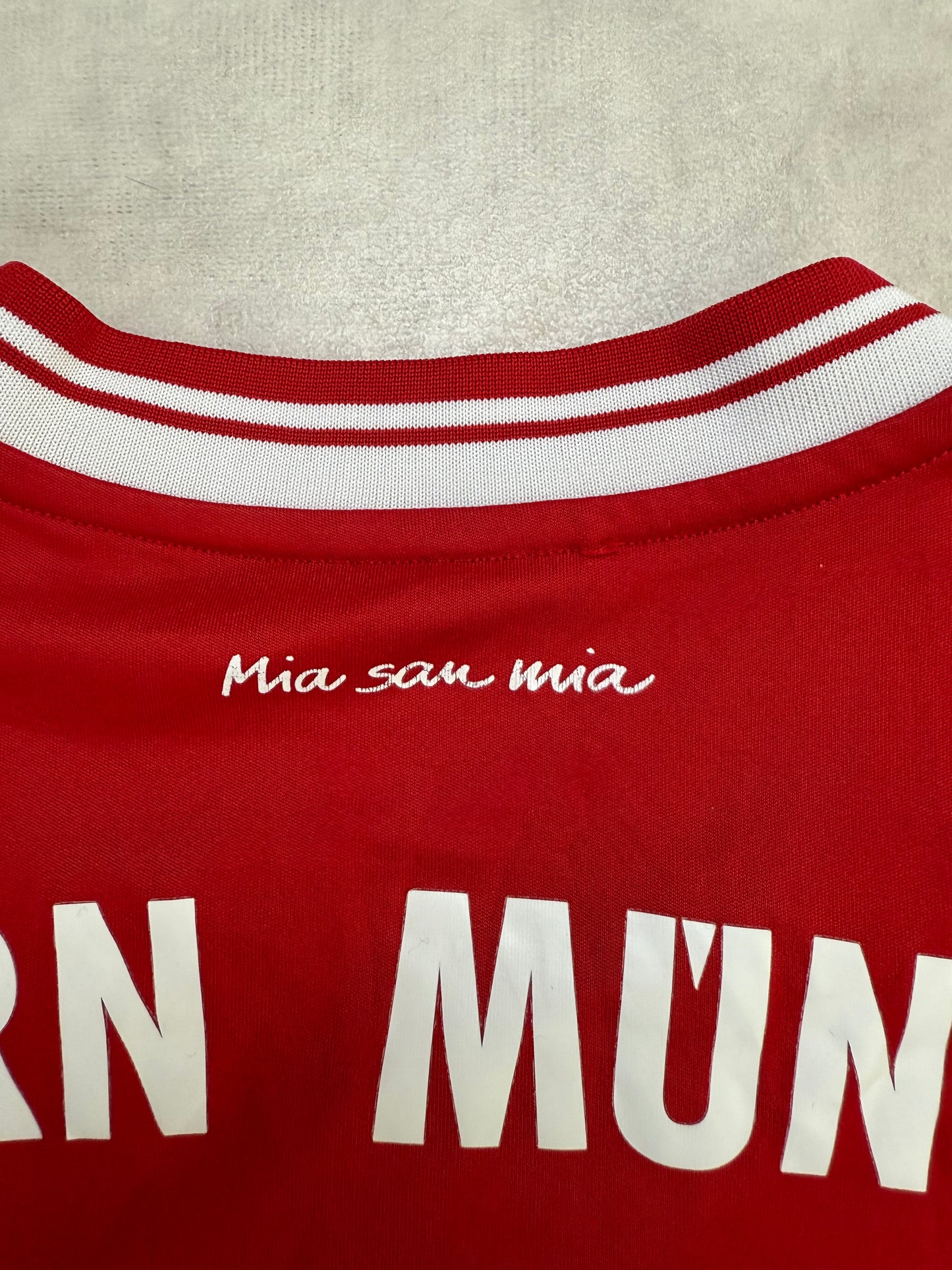 Bayern München Trikot Adidas L