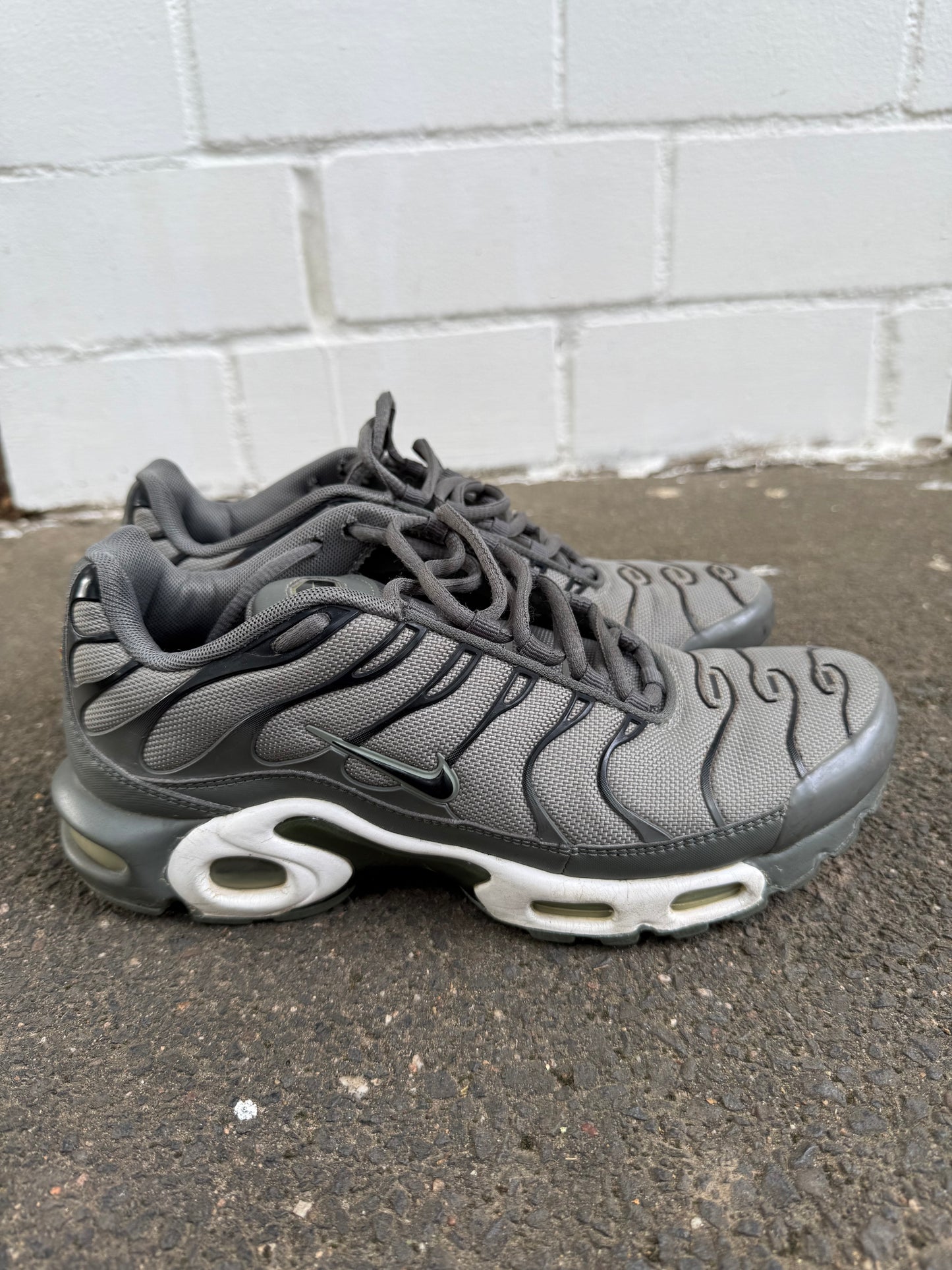 Nike TN OG Dark Stucco Schuhe 40,5