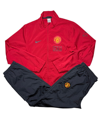Manchester United Tracksuit Nike M