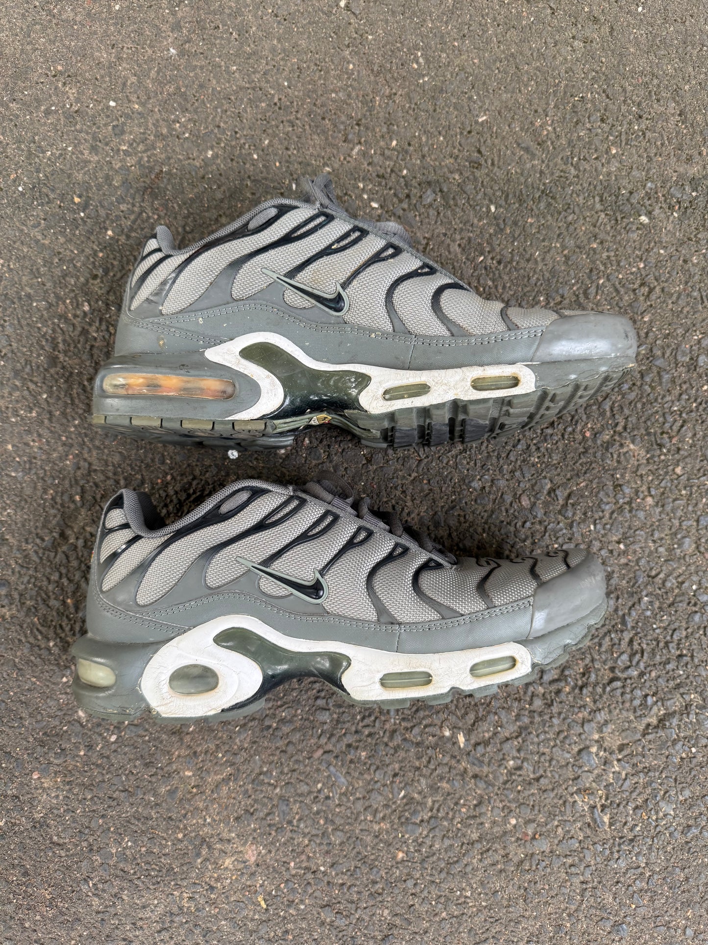 Nike TN OG Dark Stucco Schuhe 40,5