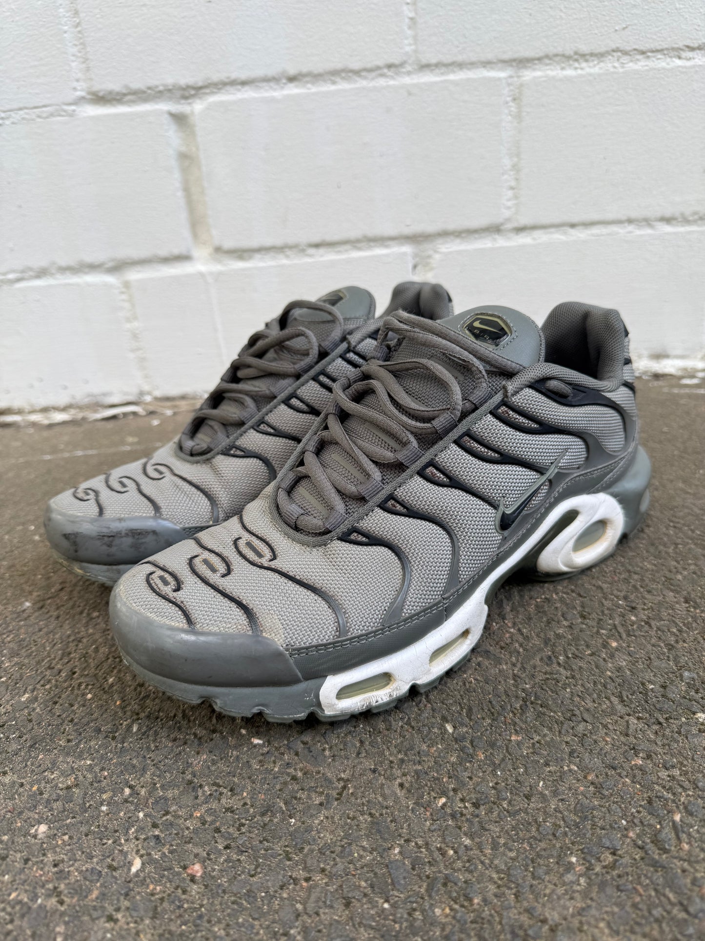 Nike TN OG Dark Stucco Schuhe 40,5