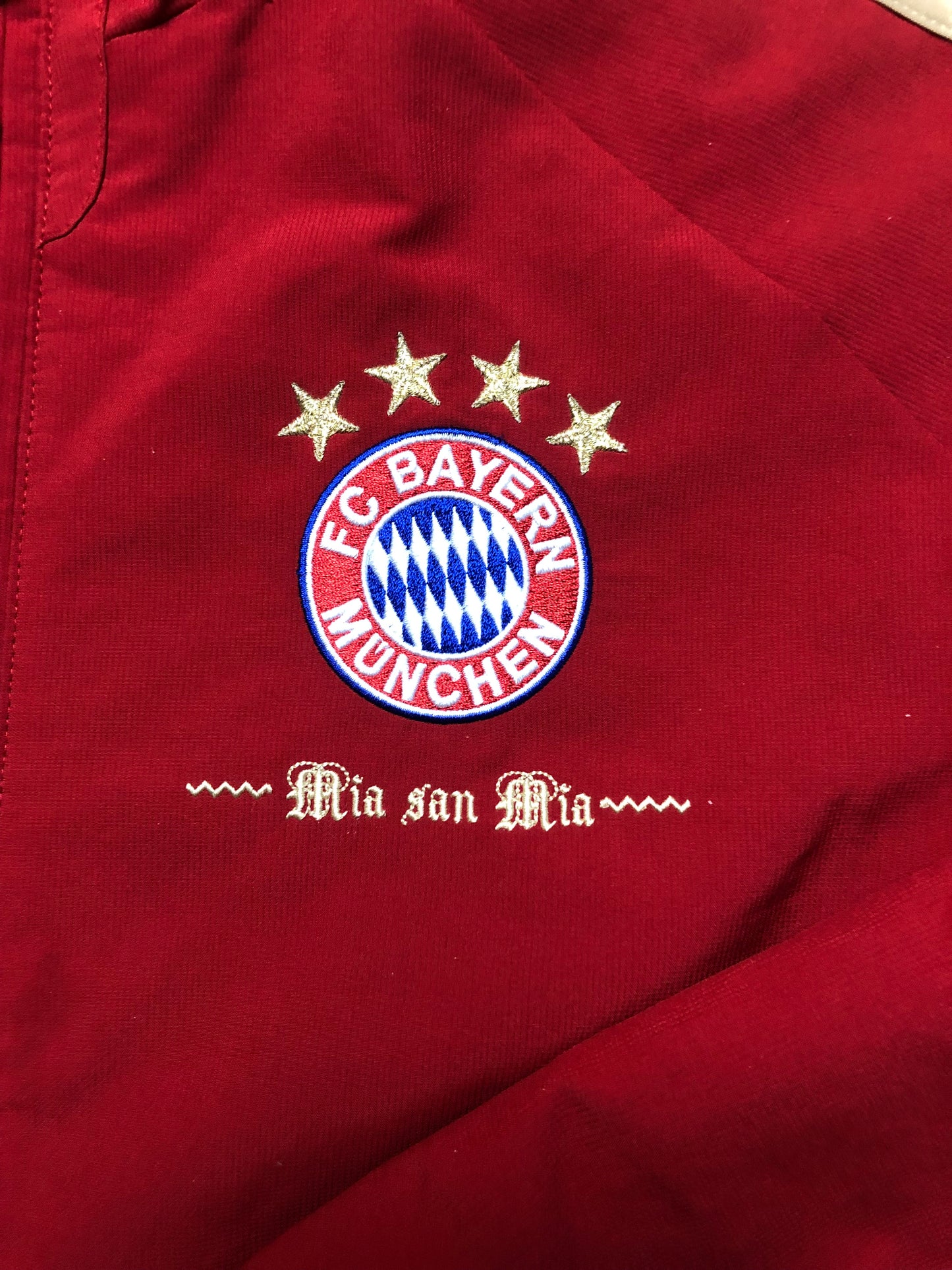 Bayern München Tracksuit Adidas S & L
