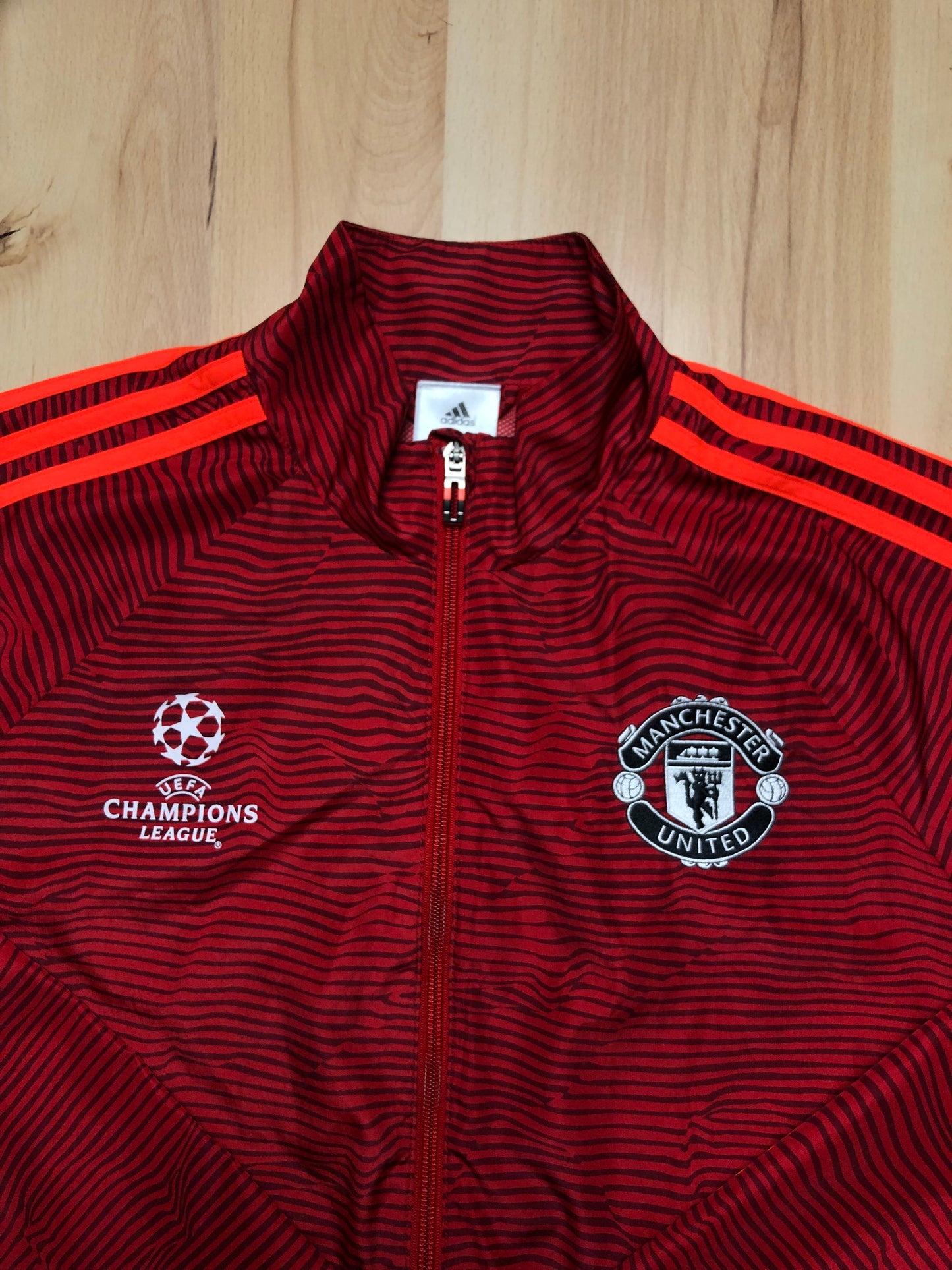 Manchester United Tracksuit Adidas S & M Champions League Edition