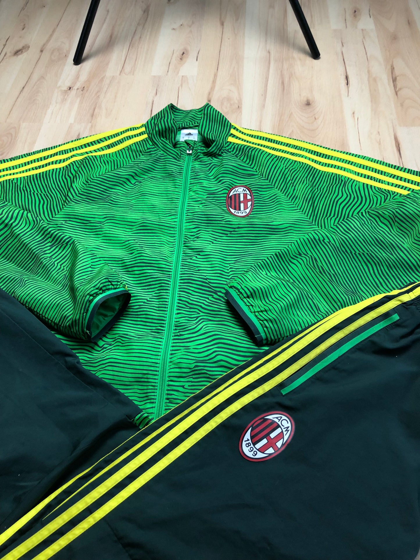 AC Milan Tracksuit Adidas L