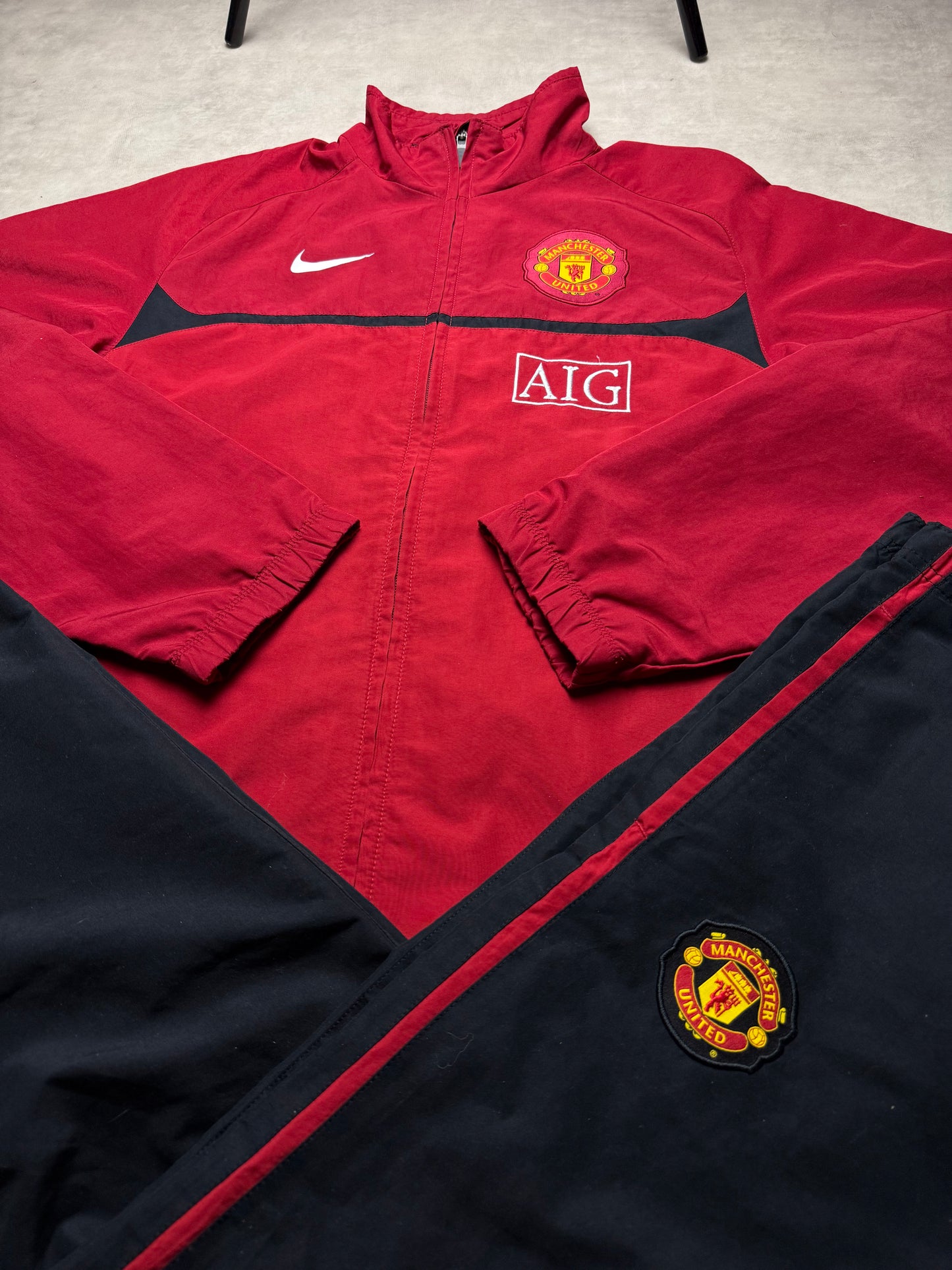 Manchester United Tracksuit Nike L