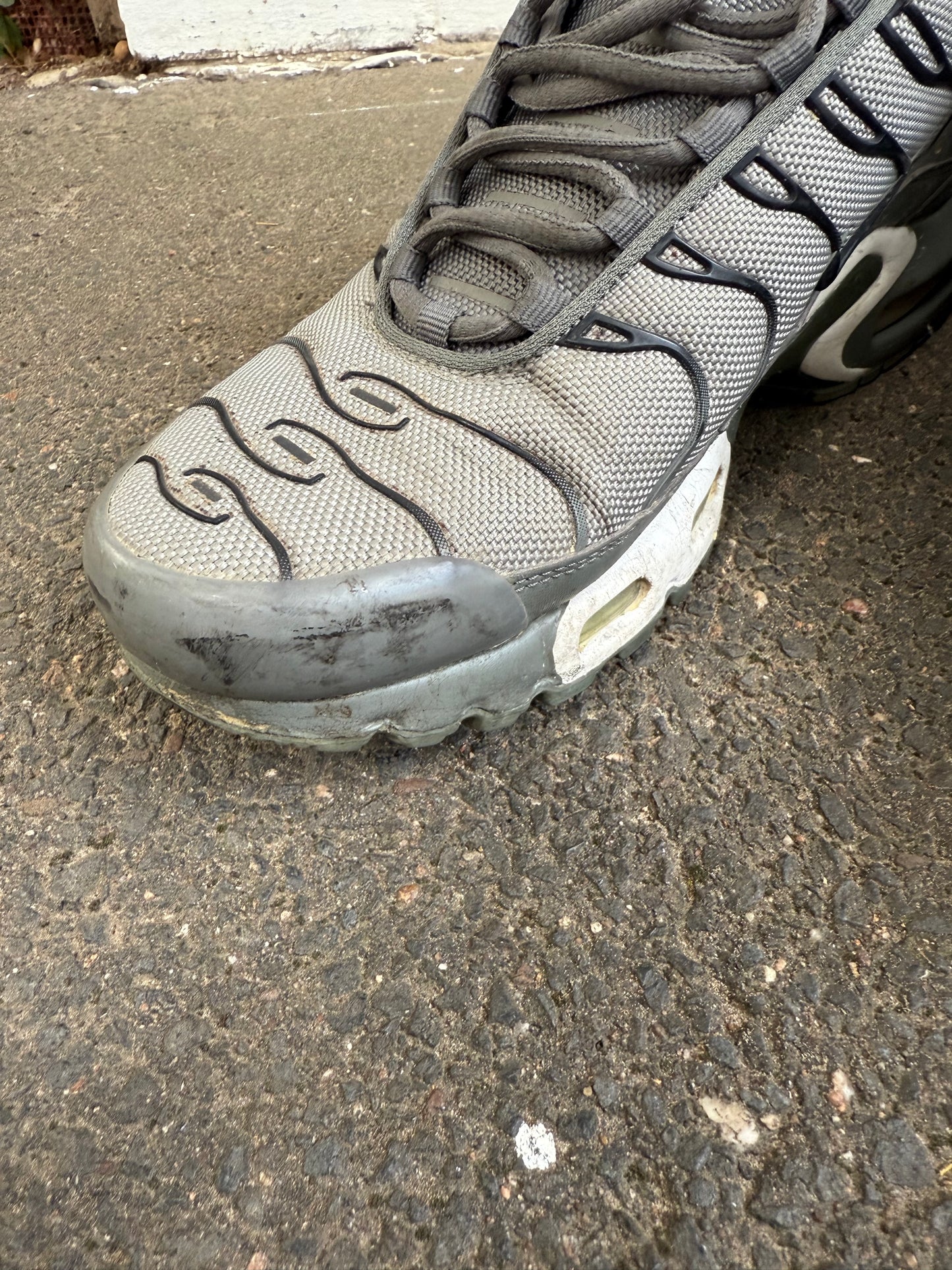 Nike TN OG Dark Stucco Schuhe 40,5