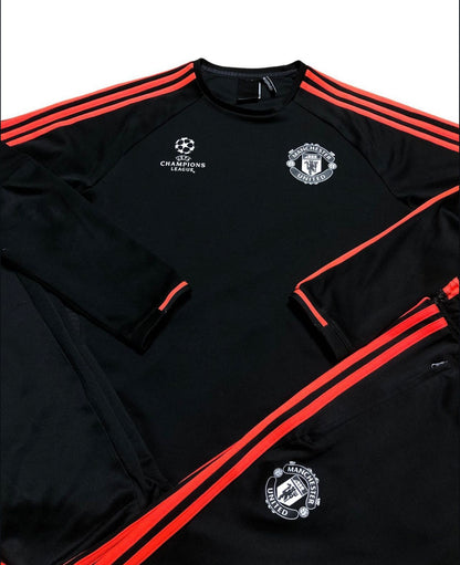 Manchester United Tracksuit Adidas Champions League Edition XS